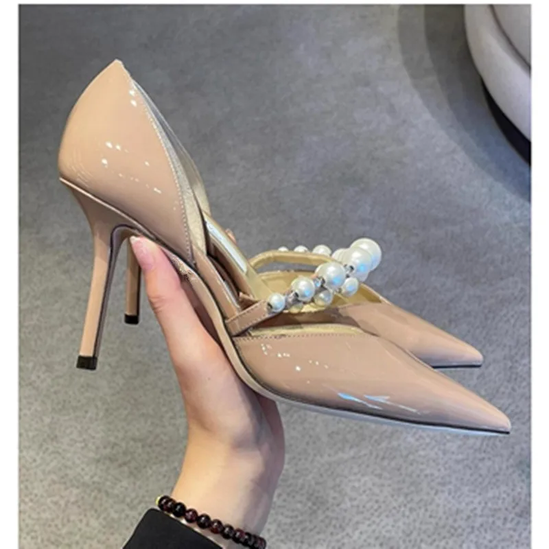 

Spring/Summer New Pointed High Heels Hollow Fashion Banquet Pearl Hollow V-Mouth Women's Thin Heels Shallow Mouth Sandals