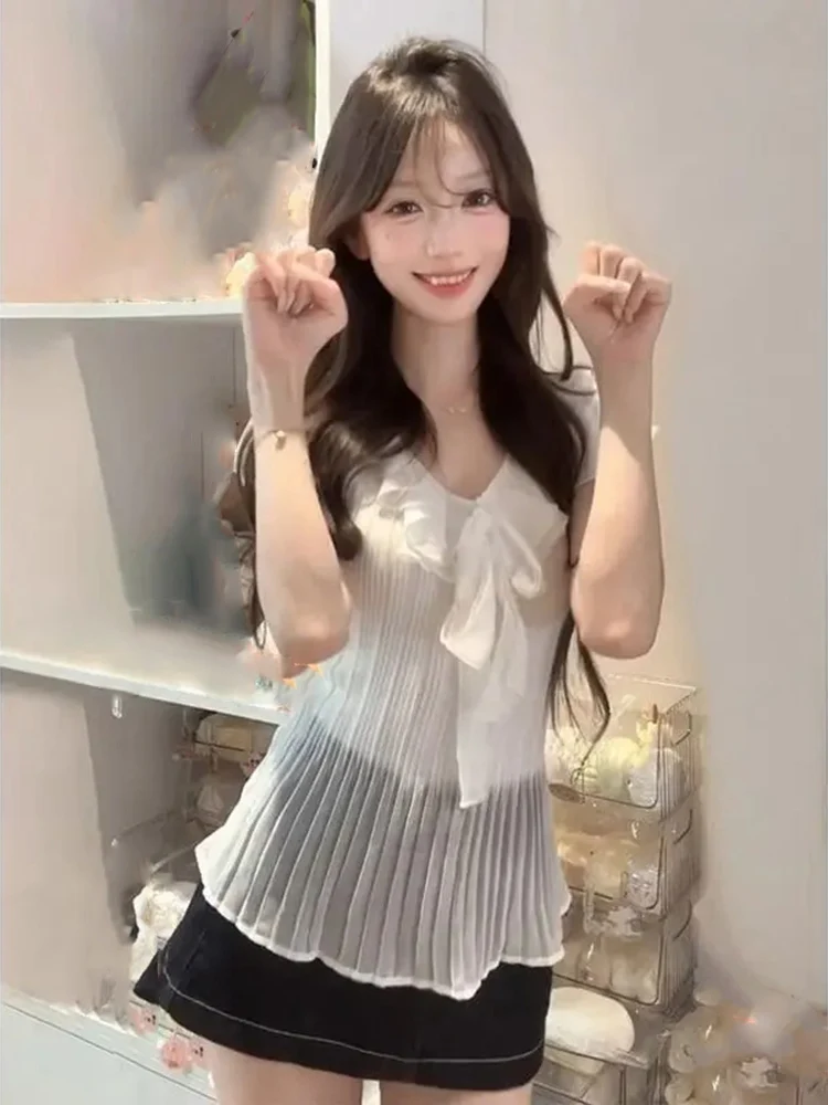 قمصان بيضاء ملابس نسائية 2025 قمصان دي موخير قصيرة الأكمام الخامس الرقبة طيات البلوزات سليم صالح الكشكشة رقيقة بلوزات من الشيفون الإناث