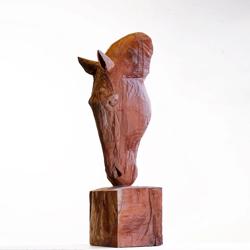 

Quiet horse head fragrant camphor wood creative ornament pure handmade art ornament all hand-carved handmade art