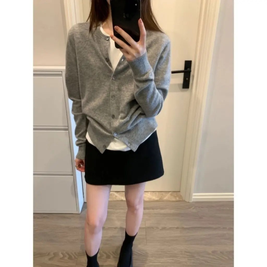 

Women's French Style Gray V-Neck Long-Sleeved Sweater Spring Loose Slimming Cardigan Coat Top
