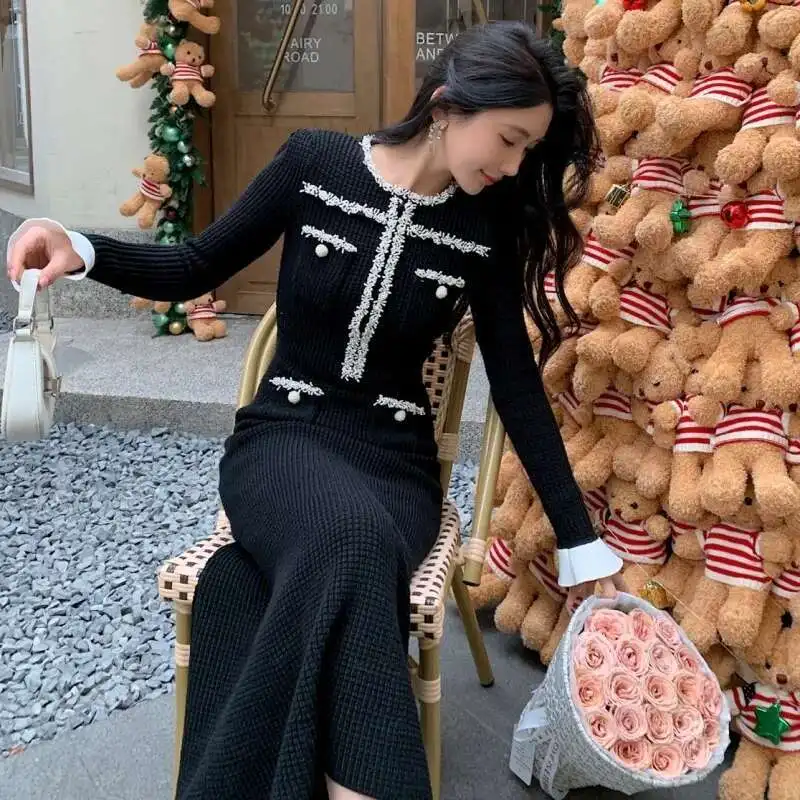 Luxury Quality 2025 Spring Crystal Black Knitted Sweater Long Dresses Women\'s Autumn Pencil Tassel Pearls Party Vestidos