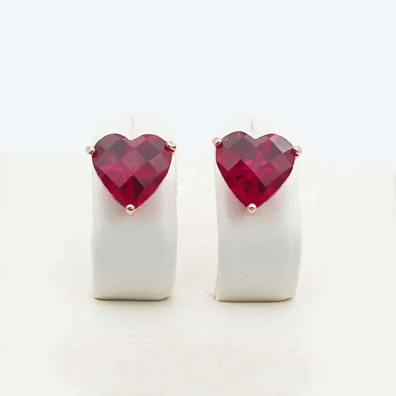 Light Luxury Romantic Heart Ruby Earings Stud Exquisite Classic Red Gemstone Earrings for Women Engagement Jewelry
