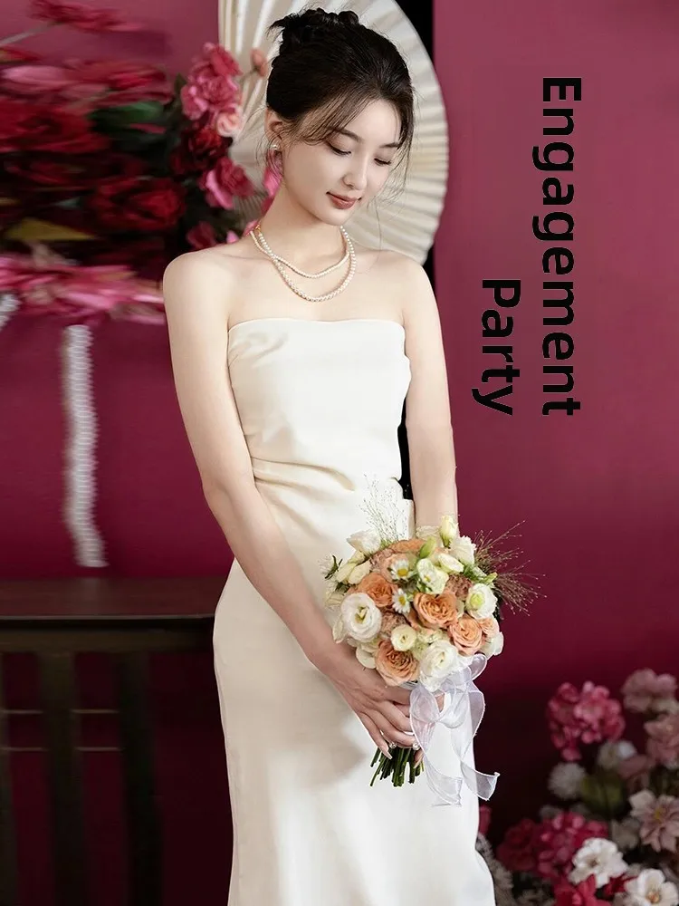 

Изящное атласное свадебное платье без бретелек, белое, простое, в пол, для невысоких невест и подружек невесты