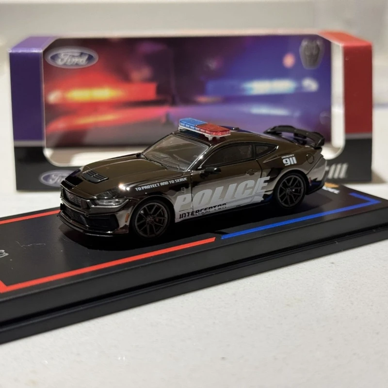 1-64gt-show-special-edition-of-the-mustang-police-car-with-electroplatingalloy-casting-miniature-realistic-car-figurine-model