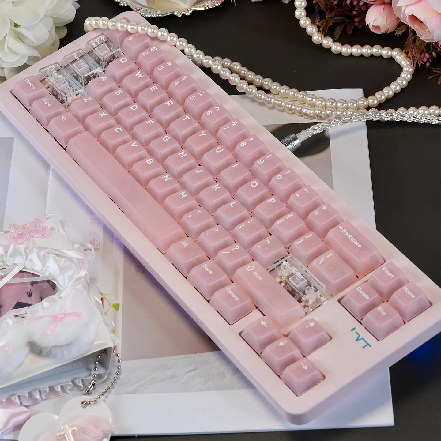 

Cute pink Transparent PC Keycaps Cherry profile Shine Through Keycap Sets With Numberpad Key Cap for MX Mechanical Keyboard