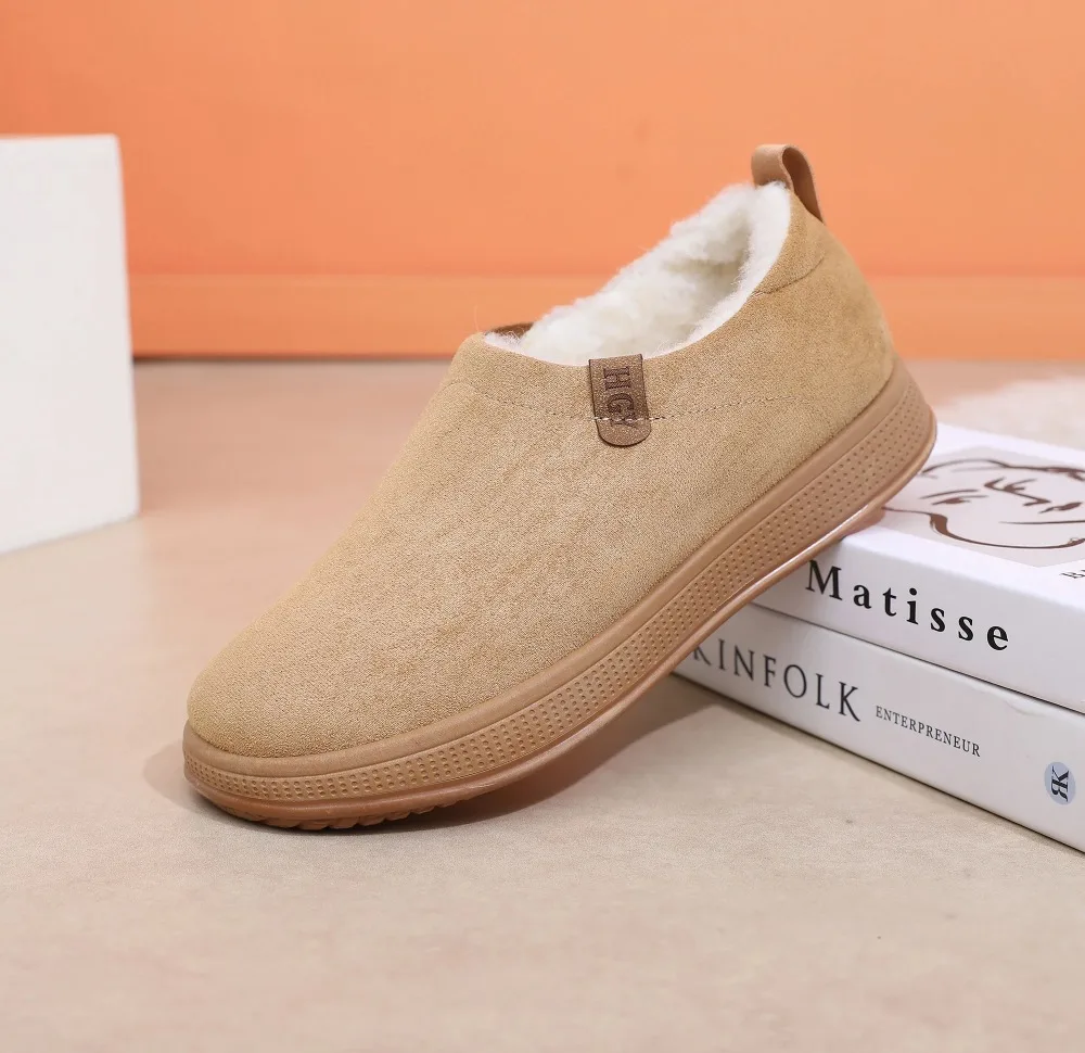 

New A Pair of Minimalist, Sleek and Fashion-Forward Men's Snow BootsLined with Skin-friendly Plush That Locks in Warmth