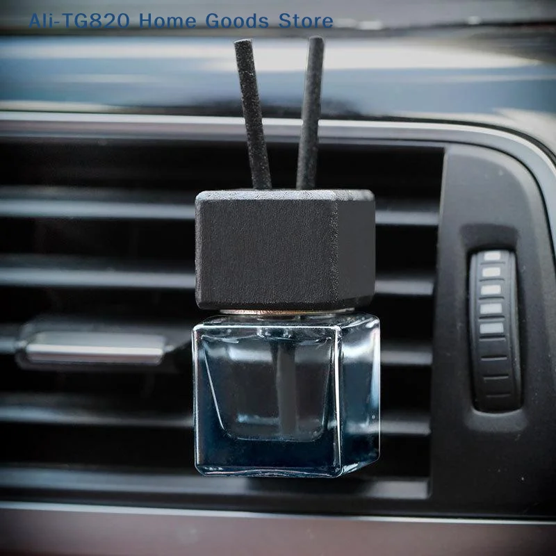 [TG820]1 Piece Car Decoration Square Car Hanging Glass Bottle Air Freshener Empty Bottle Aromatherapy Ornament Pendant Diffuser