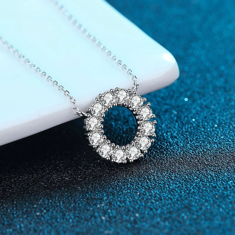 s925 Silver round full diamond pendant feminine simple clavicle chain female 30 min Moissanite necklace female silver necklace