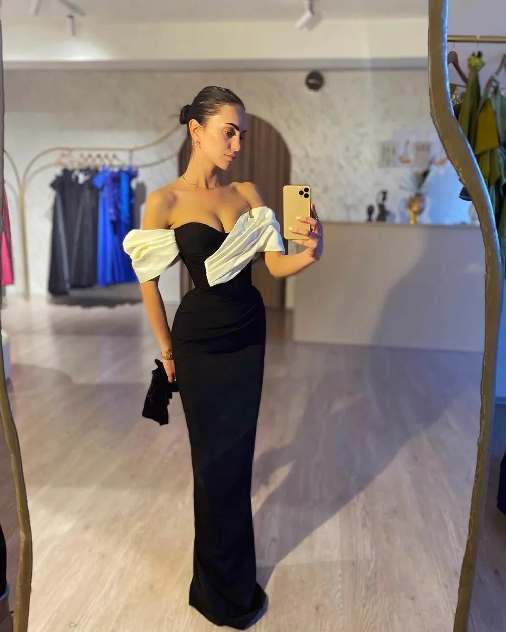 

Black Mermaid Evening Dresses Pleats White Off The Shoulder Sleeveless Satin Women 2024 Birthday Party Special Celebrity Gowns