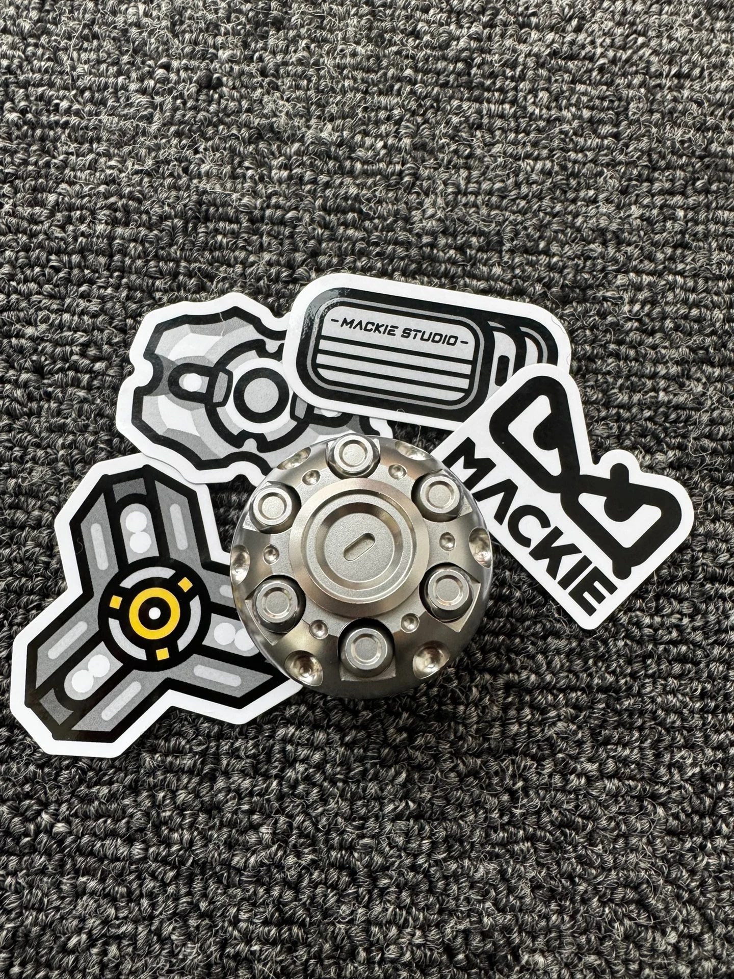 USED EDC Mackie & Steal Sister joint name Death Star stainless steel edc metal decompression toy