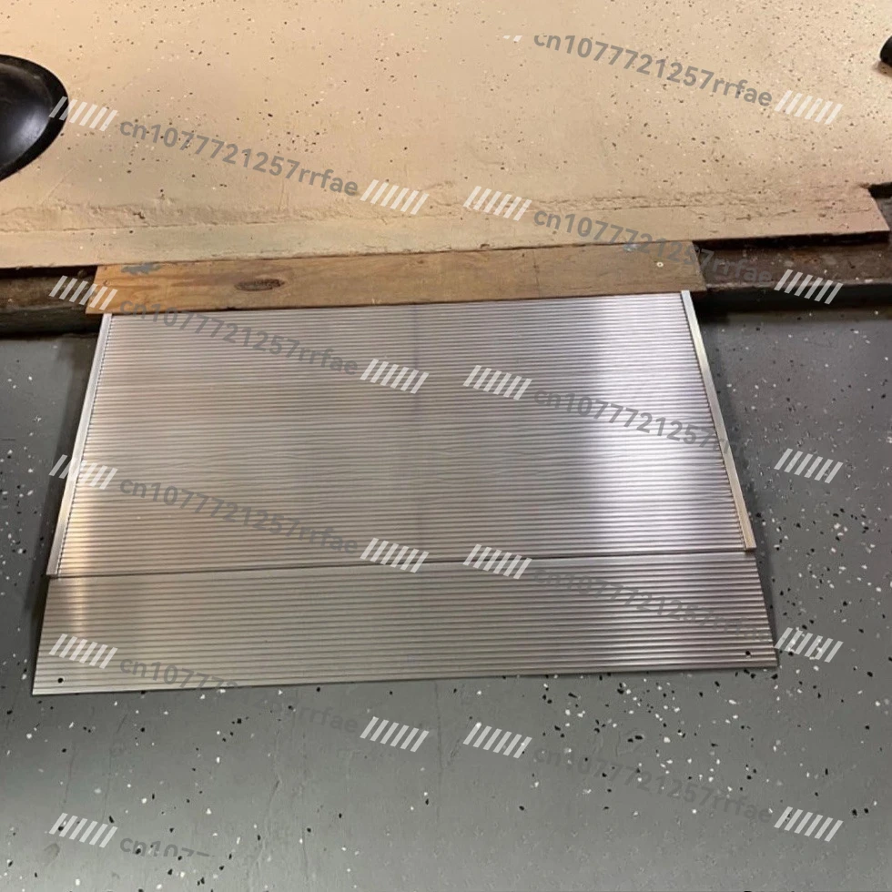 Wheelchair ramp Aluminum alloy wheelchair climbing board Wheelchair board