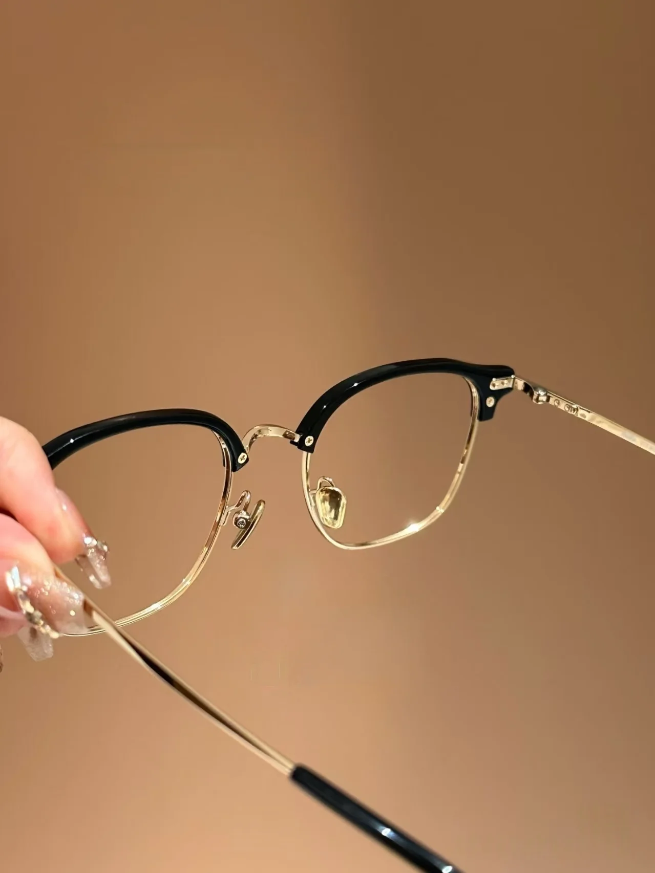 سلسلة "Academy Expert، Expert في مكان العمل" نظارات الضوء الأزرق للمرأة، نظارات كمبيوتر عصرية على المكتب تقلل من إجهاد العين والنمل