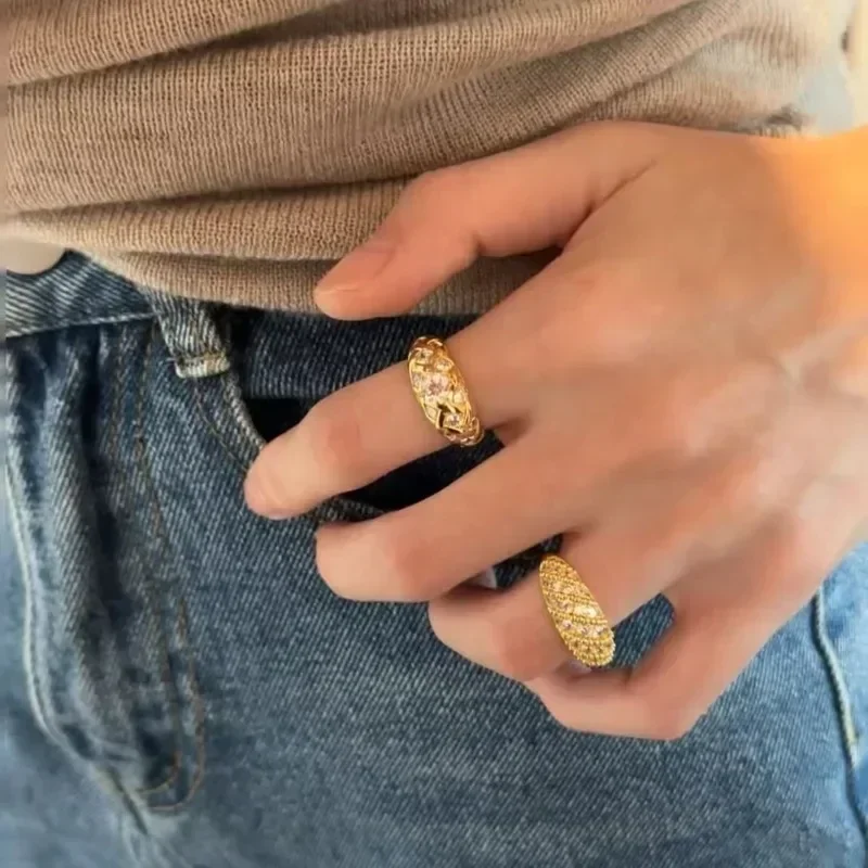 Fashion glossy light luxury crystal rhombus texture rings for women Stacking style wide new in ring High quality jewelry gift