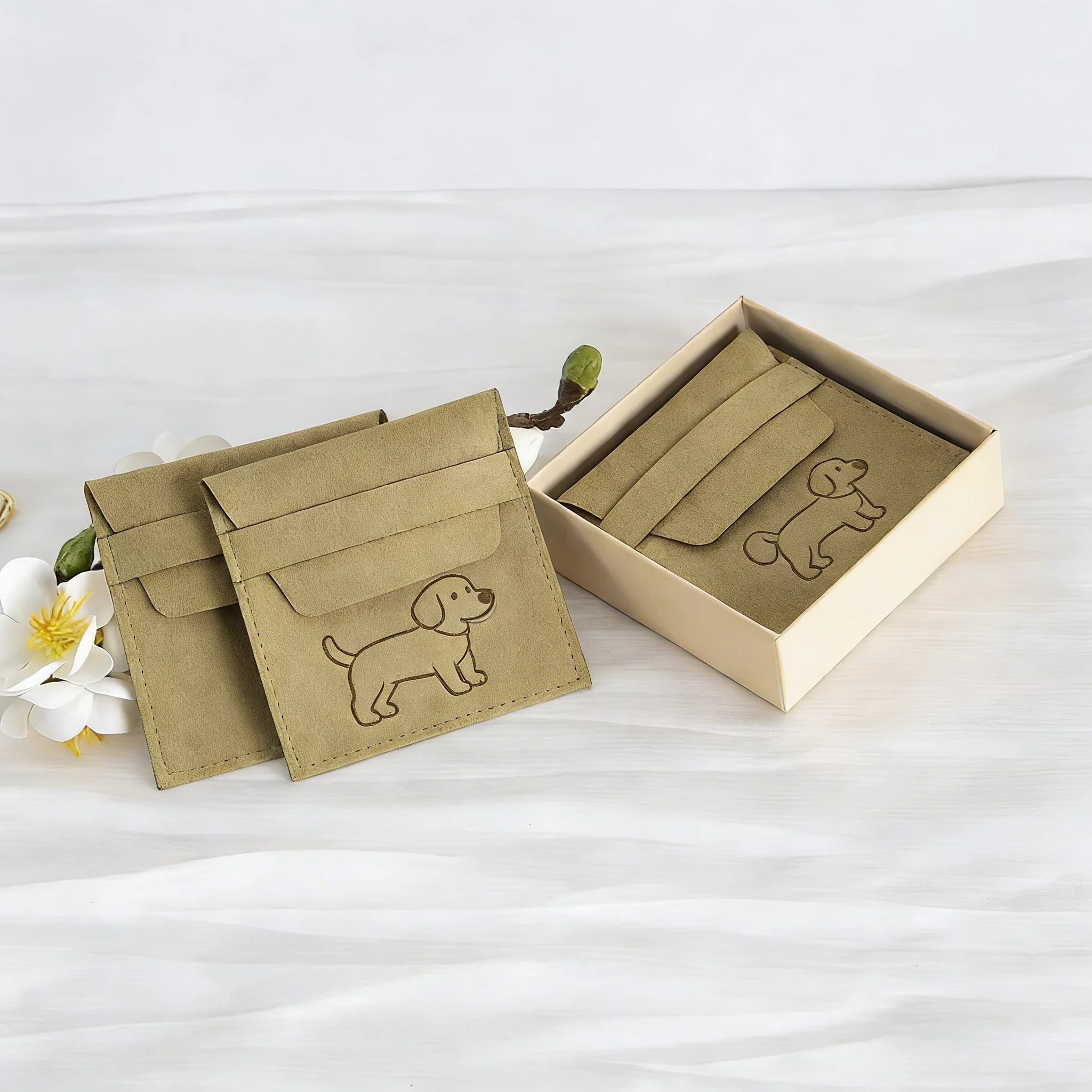 

Promotion Luxury 12x12cm Personalized Microfiber Jewelry Bags Custom Logo Small Ring Earring Necklace Velvet Pouch for Pendants