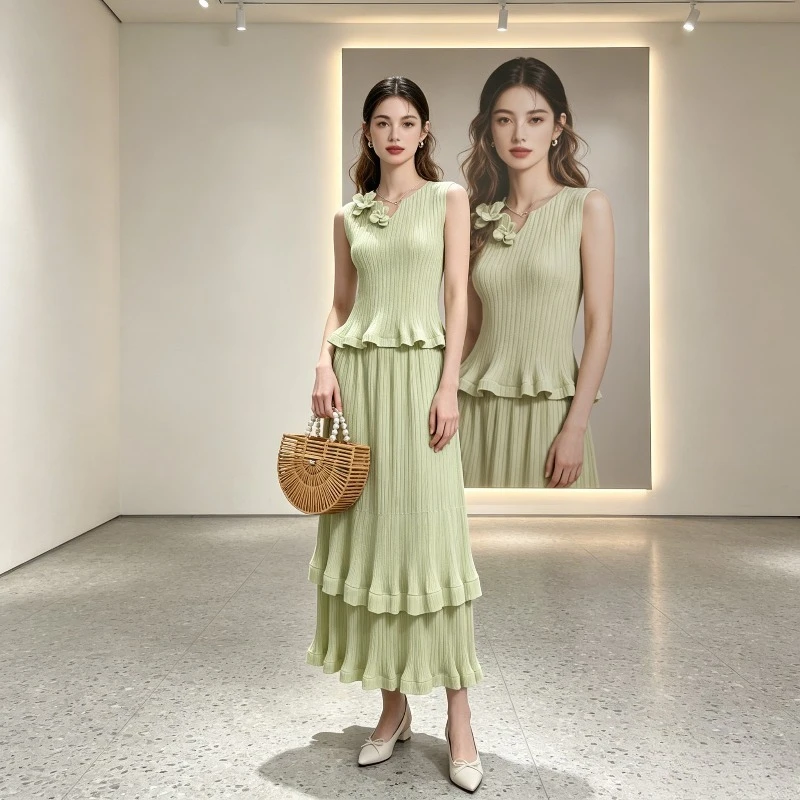 Miyake Pleated 2026 New Fashion Set for Women Sleeveless Floral Top with Unique Design and Ruffled Hem Skirt Two-Piece Set Pleat