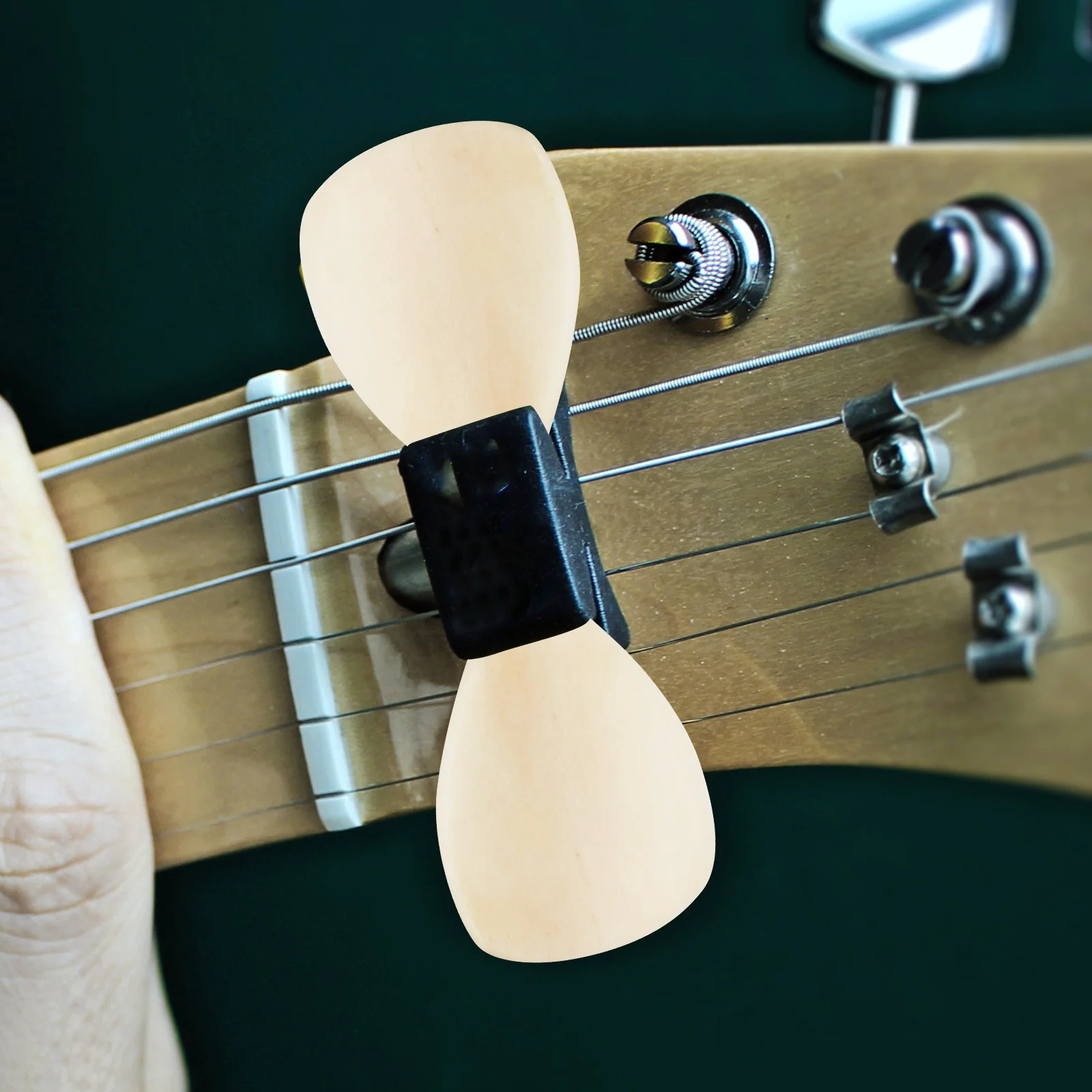 

3Pcs Ox Bone Guitar Pick Set Tough Clear Bright Sound Multipurpose Folk Electric Bass Ukulele Guitar Practice Accessories