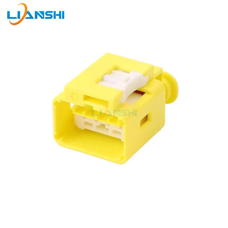 

SABRB-04-1A-Y automotive 4-hole connector 4P plug-in plug DJ7047Q-0.6-21