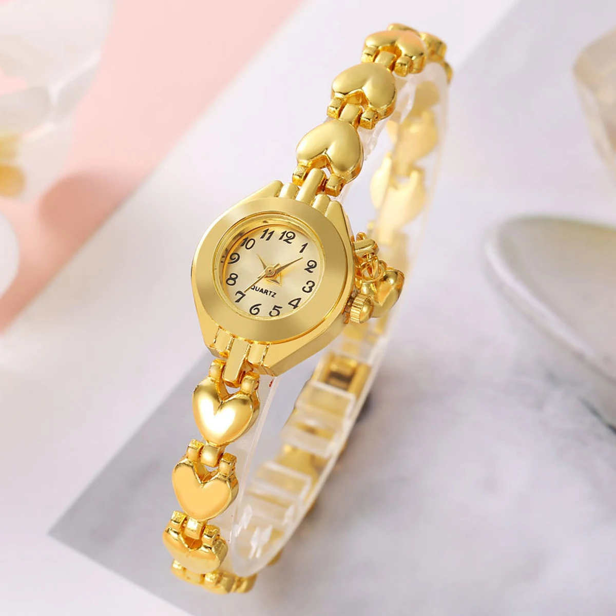 MAYZHISU Golden Bracelet Watch For Women Simple Elegant Small Women\'s Watches Alloy Strap Waterproof Ladies Dresses Wristwatch