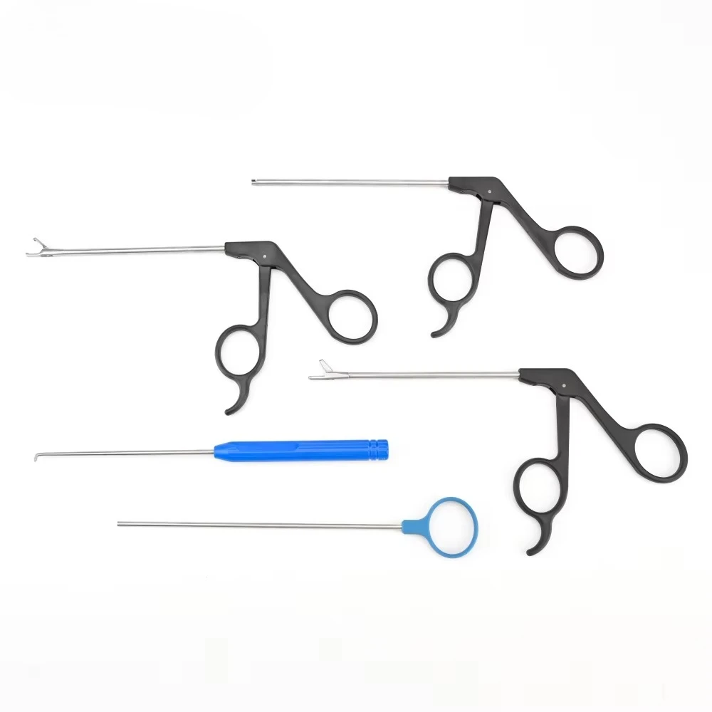 Arthroscopic knee devices for medical student training