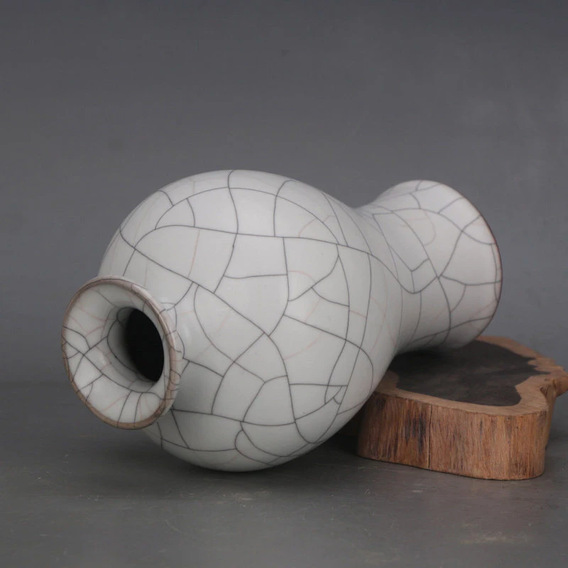 Song Guan Kiln Crackle White Glaze Garlic Head Round Middle Vase Bianjing Mark Reproduction Vintage Home Decor Collectible