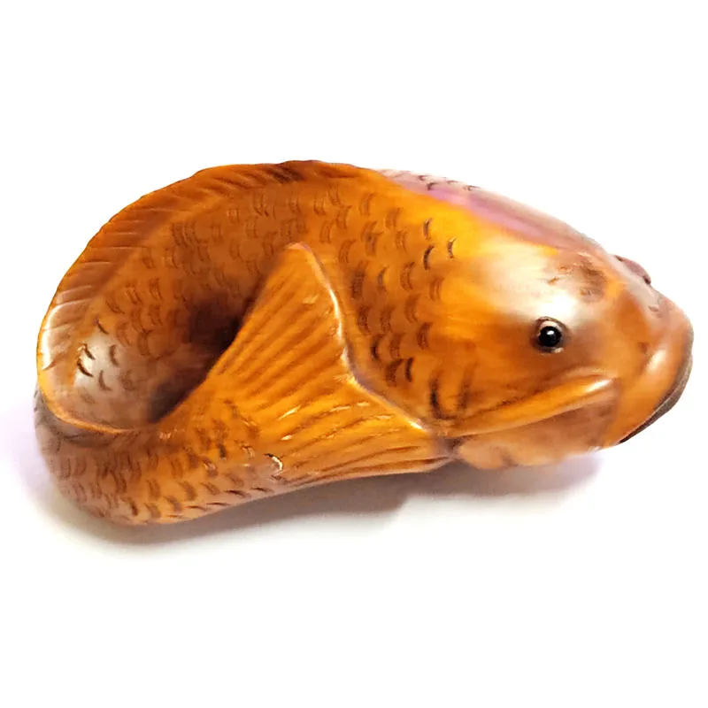 

M8772 - 2" Hand Carved Boxwood Netsuke Figurine - Pretty Fish