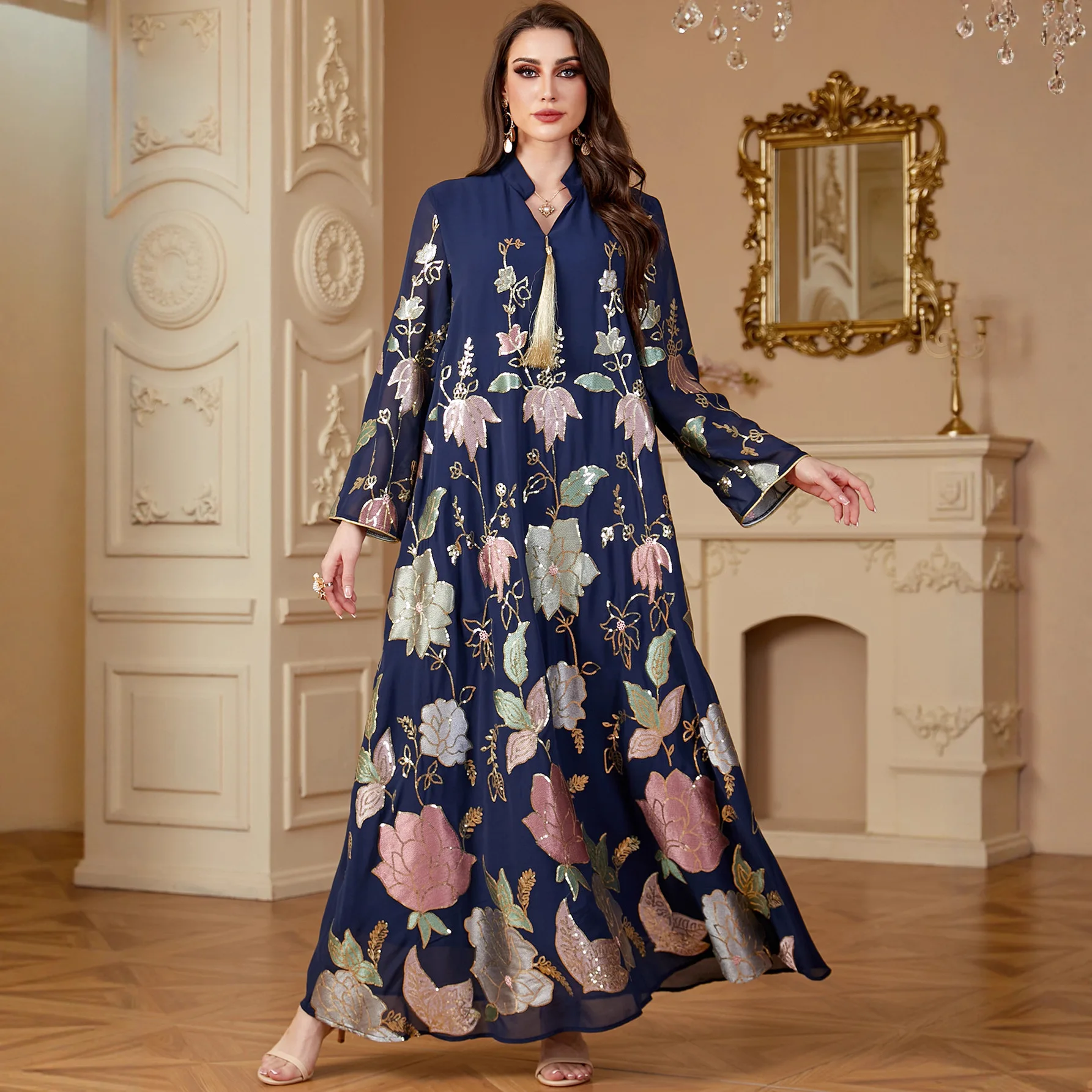 

2026 Middle East New Fashion Women's Elegant Luxury Trendy Daily Long Sleeve Embroidered Tassles Abaya Female Muslim Clothes