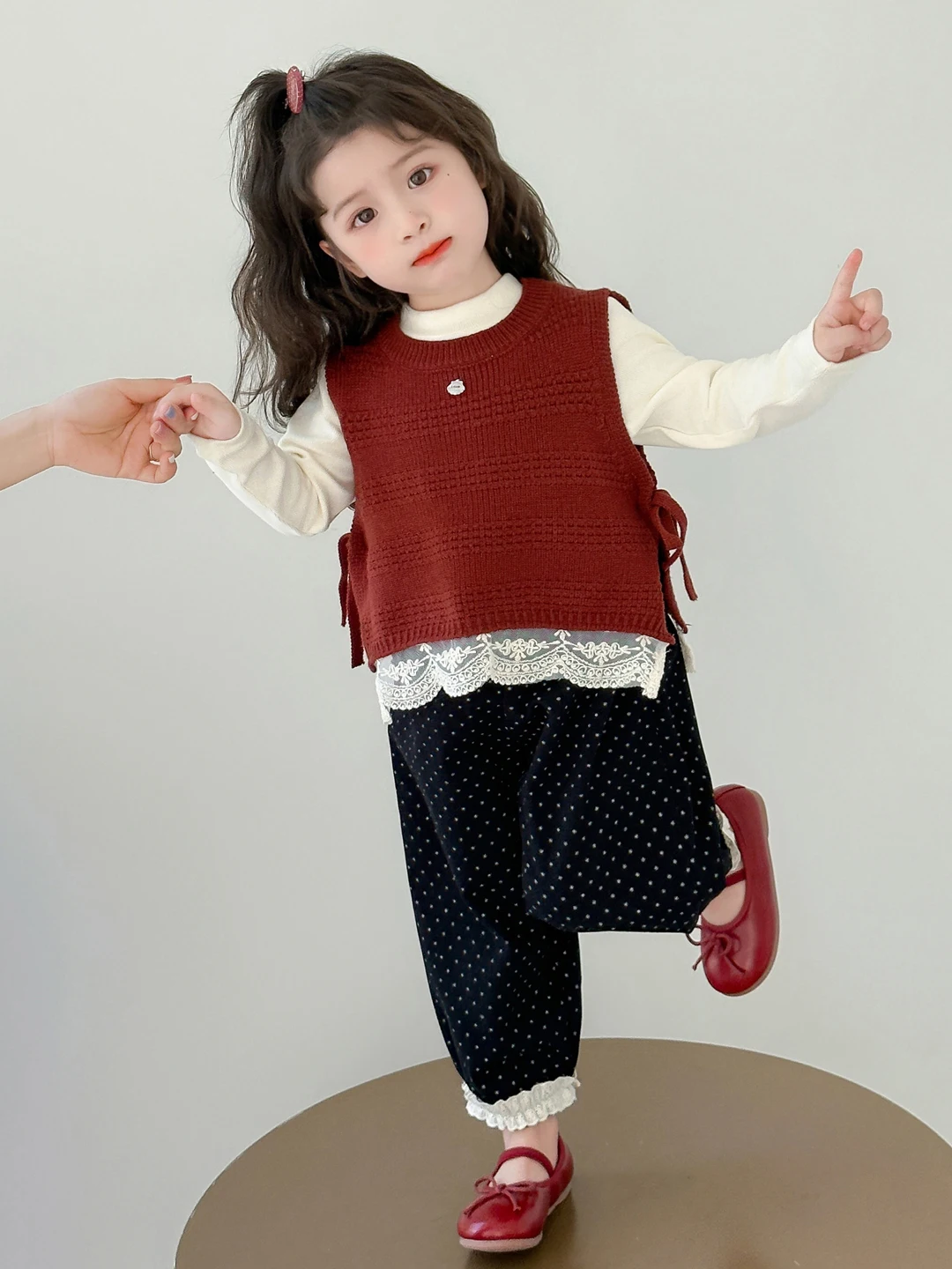 

Girls Knitted Sweater Vest Top round Dot Pattern Tee-piece Set Spring Faionable Children's Clothing Breathable Long Sv...