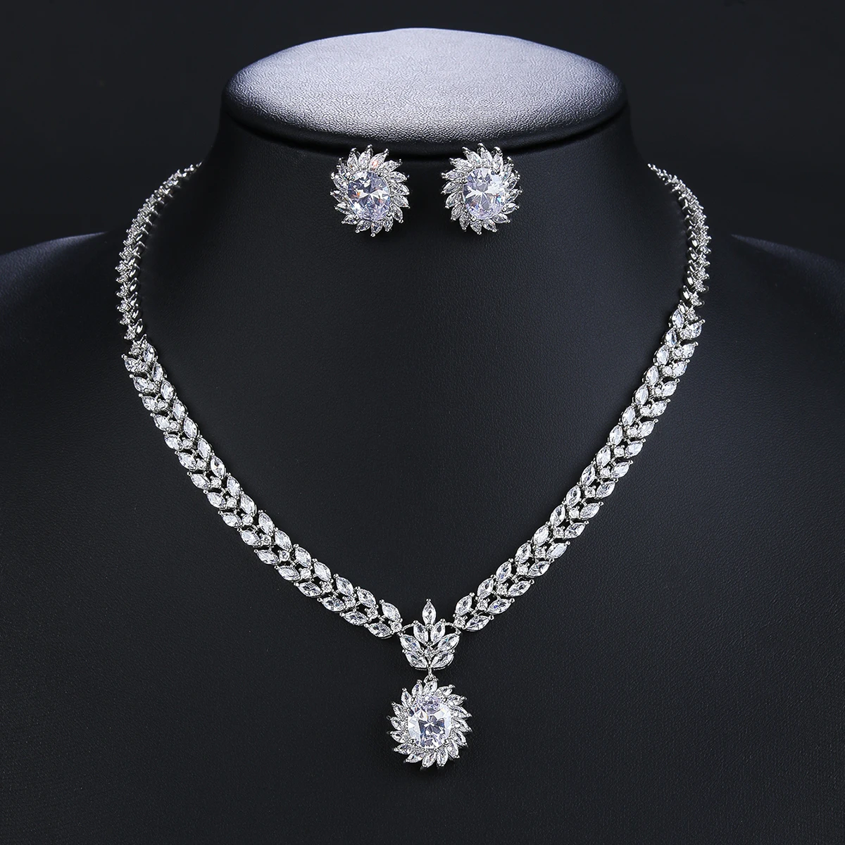 

Fashion Elegant CZ Necklace And Earrings Jewelry Set, European Jewelry Bridal Wedding Party, Dress Accessories CN10416