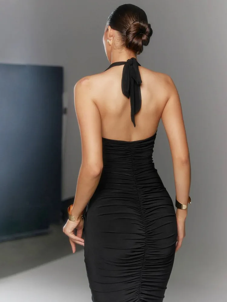 Mozision الرسن العميق الخامس الرقبة فستان ماكسي مثير للنساء ثوب أسود بلا أكمام عارية الذراعين Bodycon Ruched نادي حفلة فستان طويل