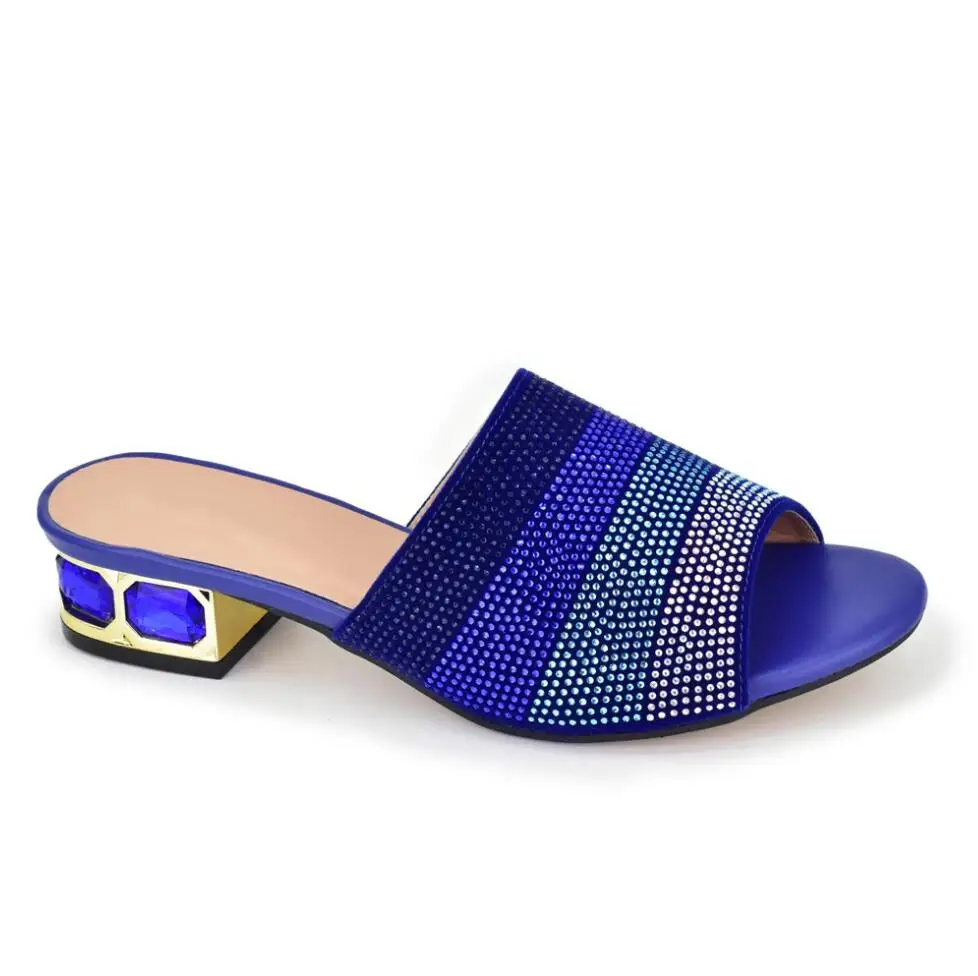 

New Latest Shoes Women Luxury Rhinestone Crystal Pumps New Fashion Slippers Sandals Party Low Heels Elegant Women Shoes