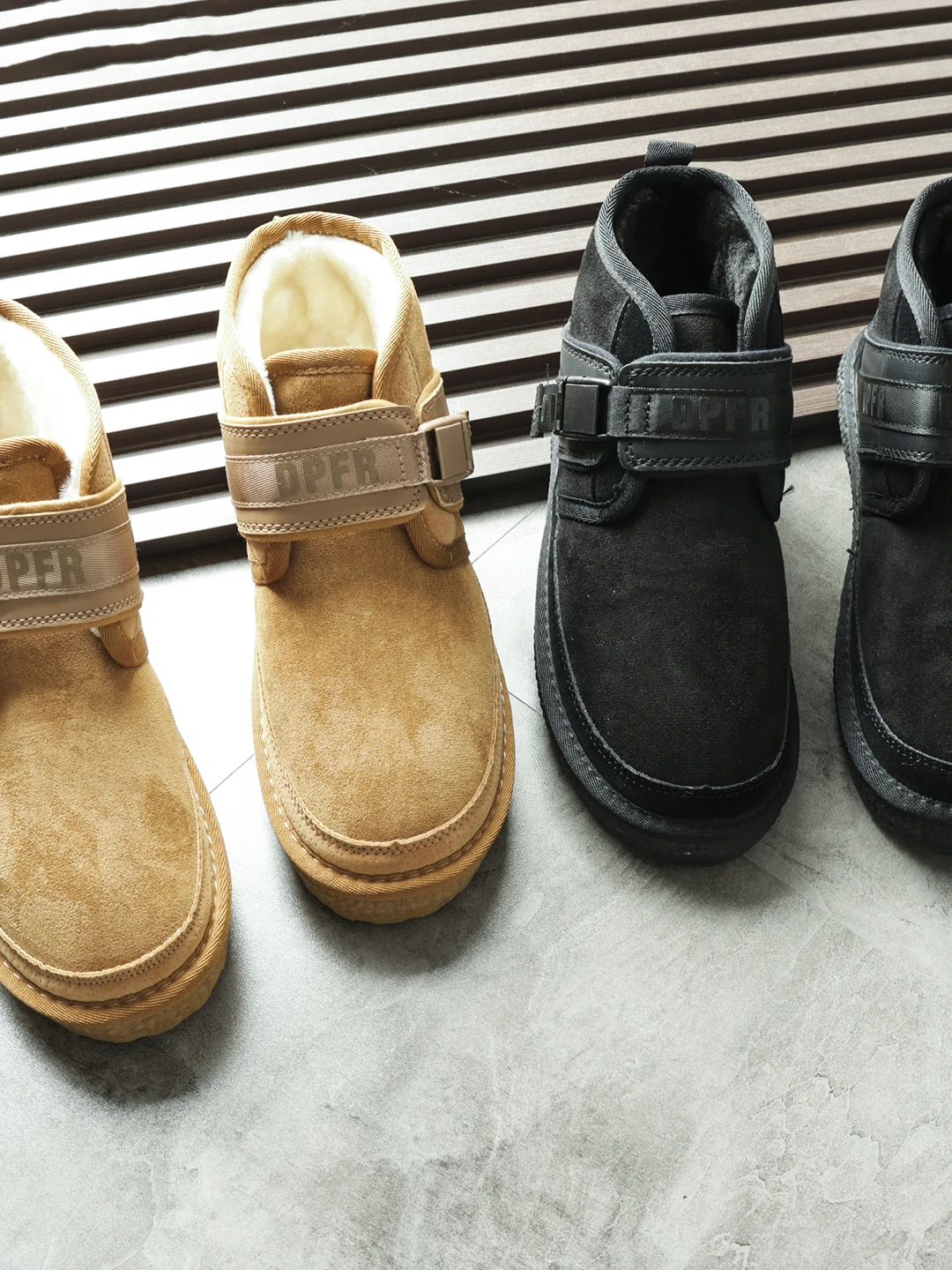 men's-winter-thickened-fleece-lined-casual-snow-boots-anti-slip-velvet-shoe-upper-low-heel-short-tube-booties-fashionable