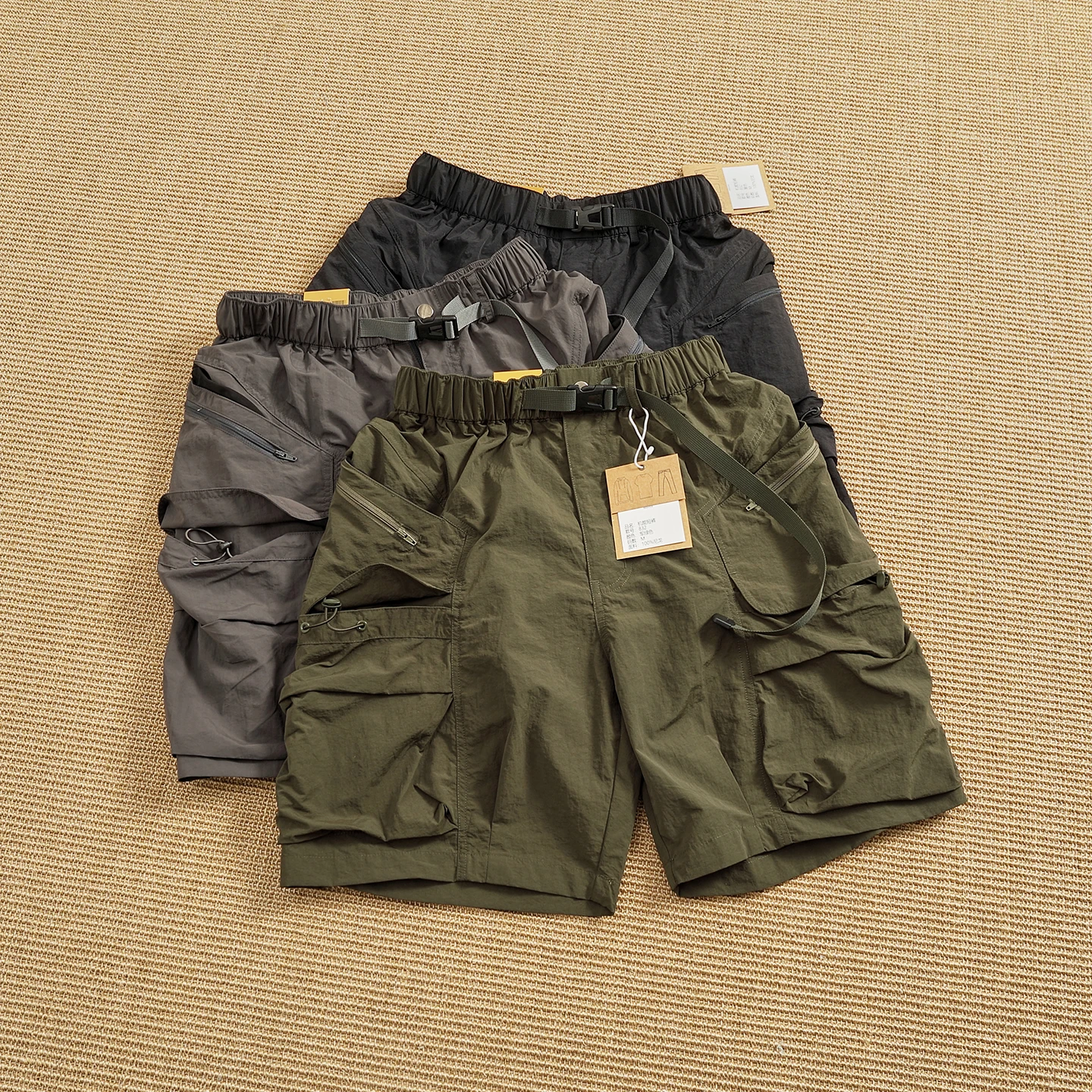 Men's Summer Quick Dry Workwear Shorts Casual Loose Outdoor Five-Quarter Pants Multi-Pocket Functional Style with Buckle Waist