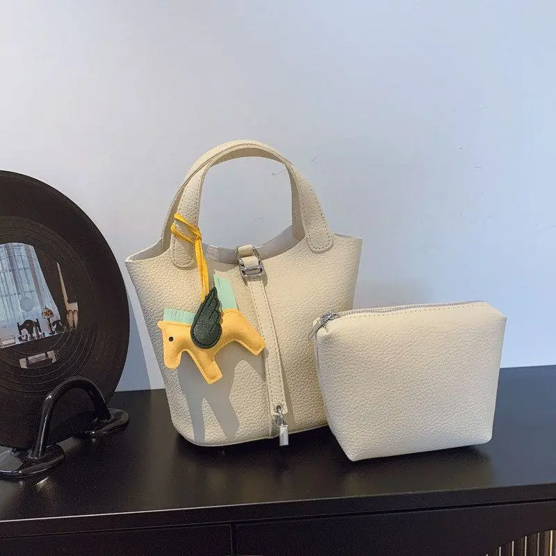 Soft Leather Lychee Pattern Bucket Bag Women's Handbag Underarm Bag Popular New 2026 Fashion Cross-Border Bag Daily Use