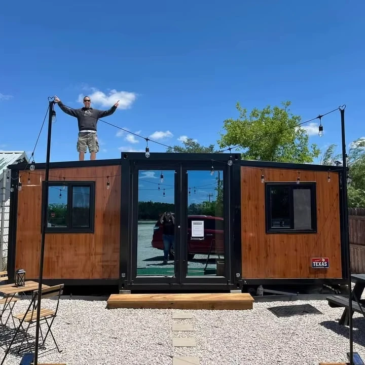 Customized Modern Design Expandable House 20FT Prefabricated Tiny Home Granny Flat Casa House Villa For Outdoor Use