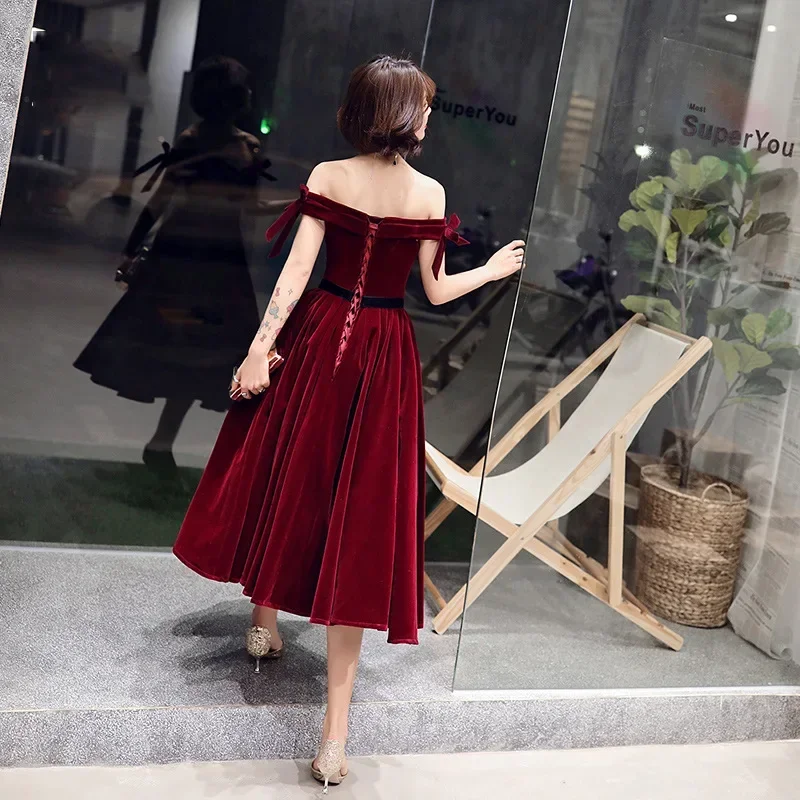 It's YiiYa Cocktail Dresses Boat Neck Bow Strapless Party Formal Dress Wine Red Velvet Lace up A-line Plus size Prom Gowns E363