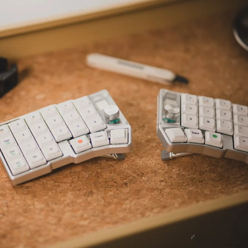 NEW Presale Cornix Split Keyboard CustomWireless Bluetooth Hot-swap in-line Type Zmk Ergonomics CNC Shell Kaih Choc V2 Keyboard