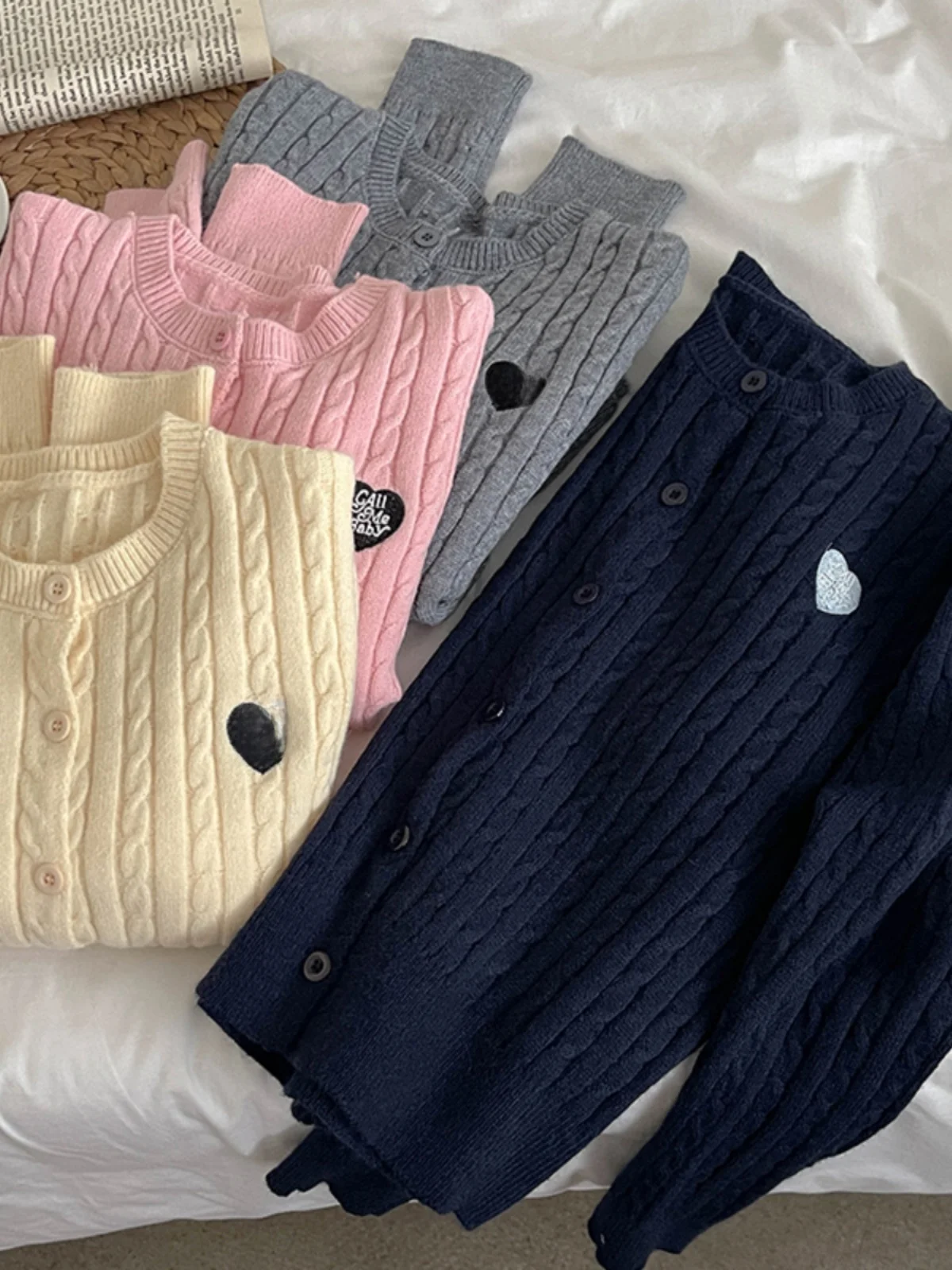 

Faionable Color Ribbed Letter Heart Embroidered Sweater Autumn New Korean Sle Women's Versatile Knitted Open Cardigan