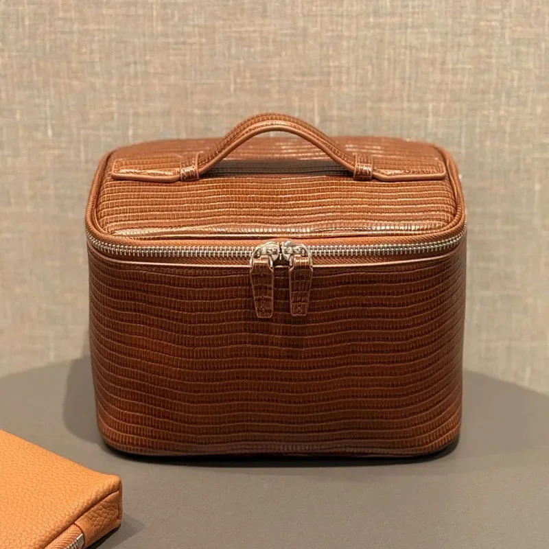 Light Luxury and High-End Lizard-Pattern Leather Makeup Bag, Travel Portable First-Layer Cowhide Storage Bag, Large-Capacity Was