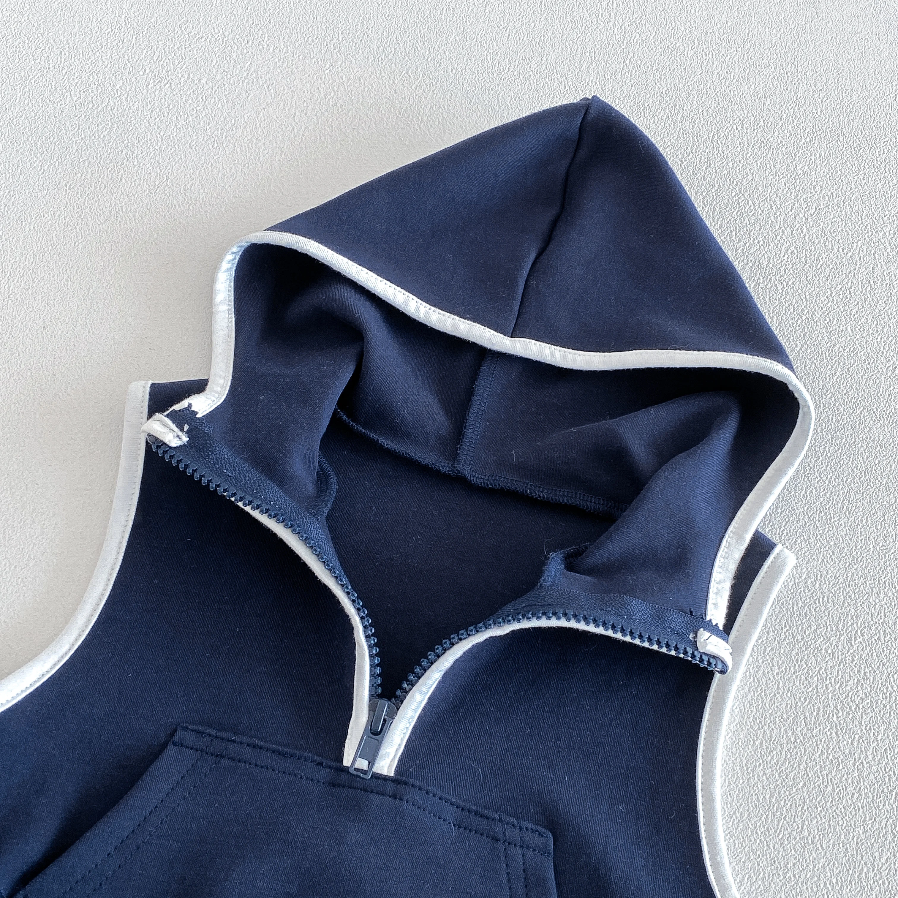 Koreanischer Kapuzenjacken-Set für Damen und Herren – trendiges, lässiges, sportliches und stilvolles Outfit – Detail 6