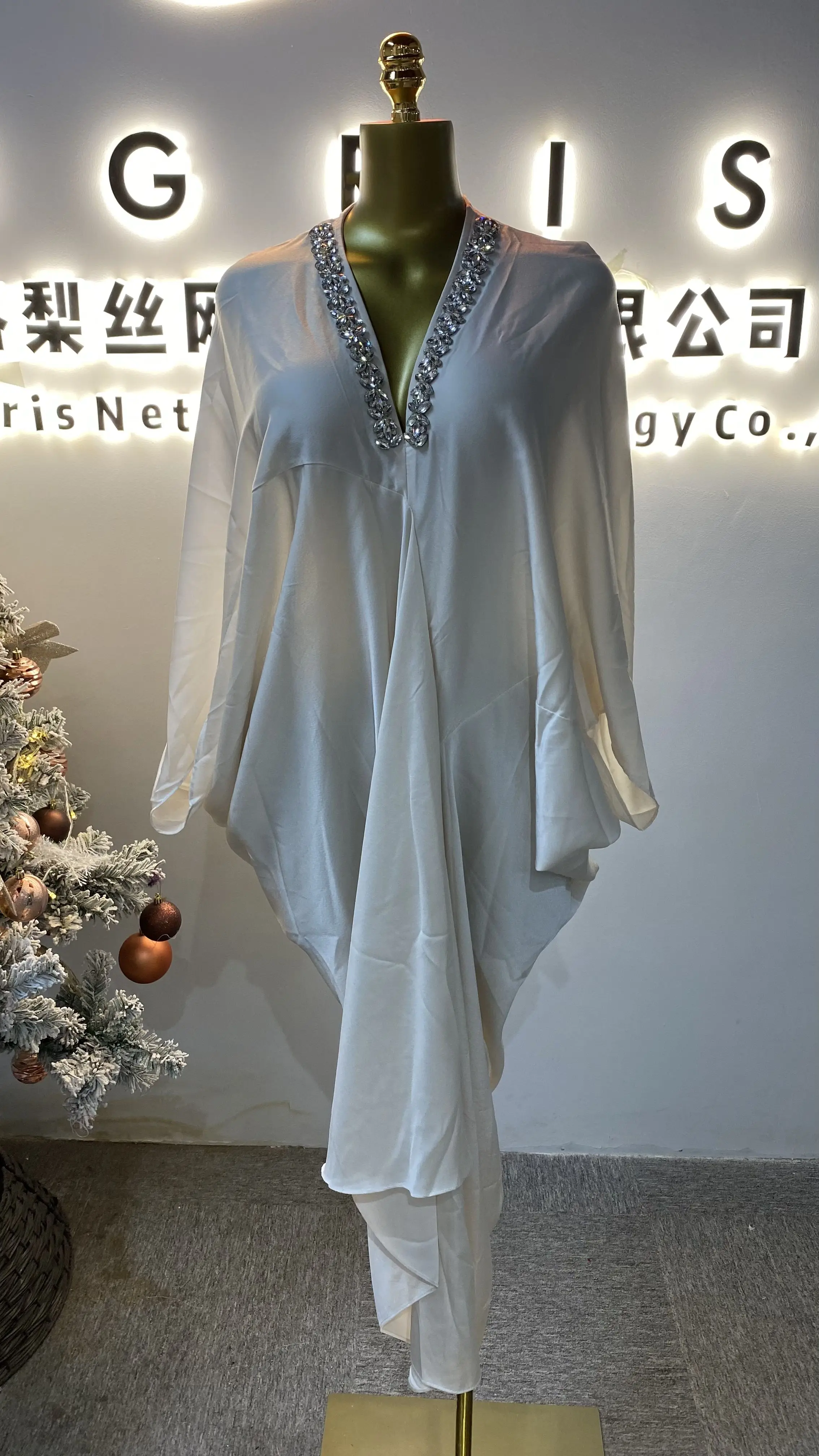 

Women's 100% Silk Pajamas, Robes, Dresses, Plus Sizes, Christmas Pajamas, Autumn Breathable Clothing, Hot Sale, Discount-GZXX097