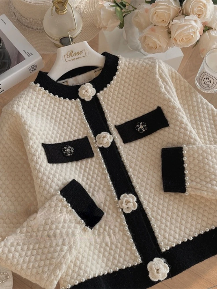 

Vintage Sweater Women Long Sleeve Knit Tops Winter Pull Femme Beading Floral Clothes Fashion Elegant Cropped Cardigan Sweater