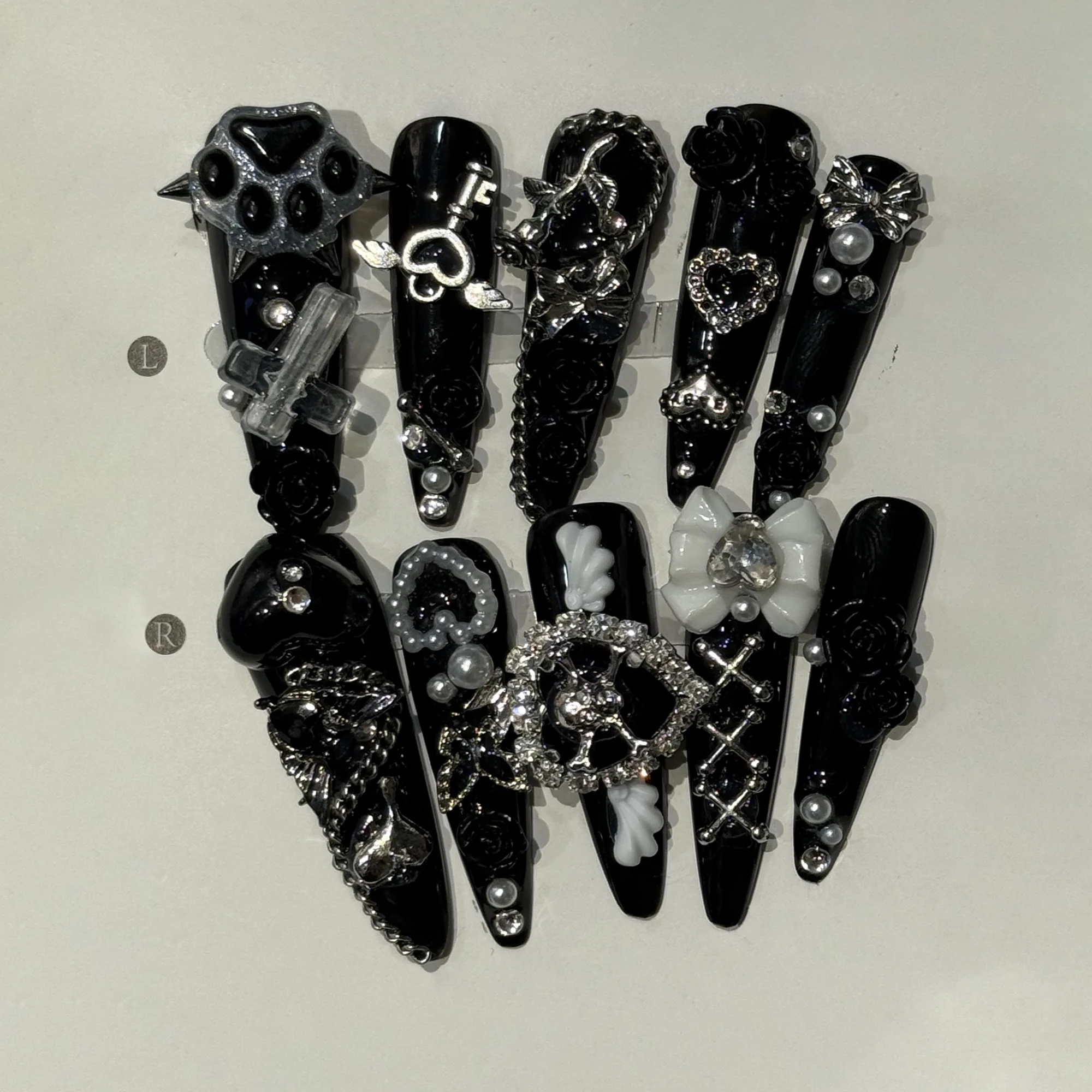 Black Stiletto Press-On Nails 1