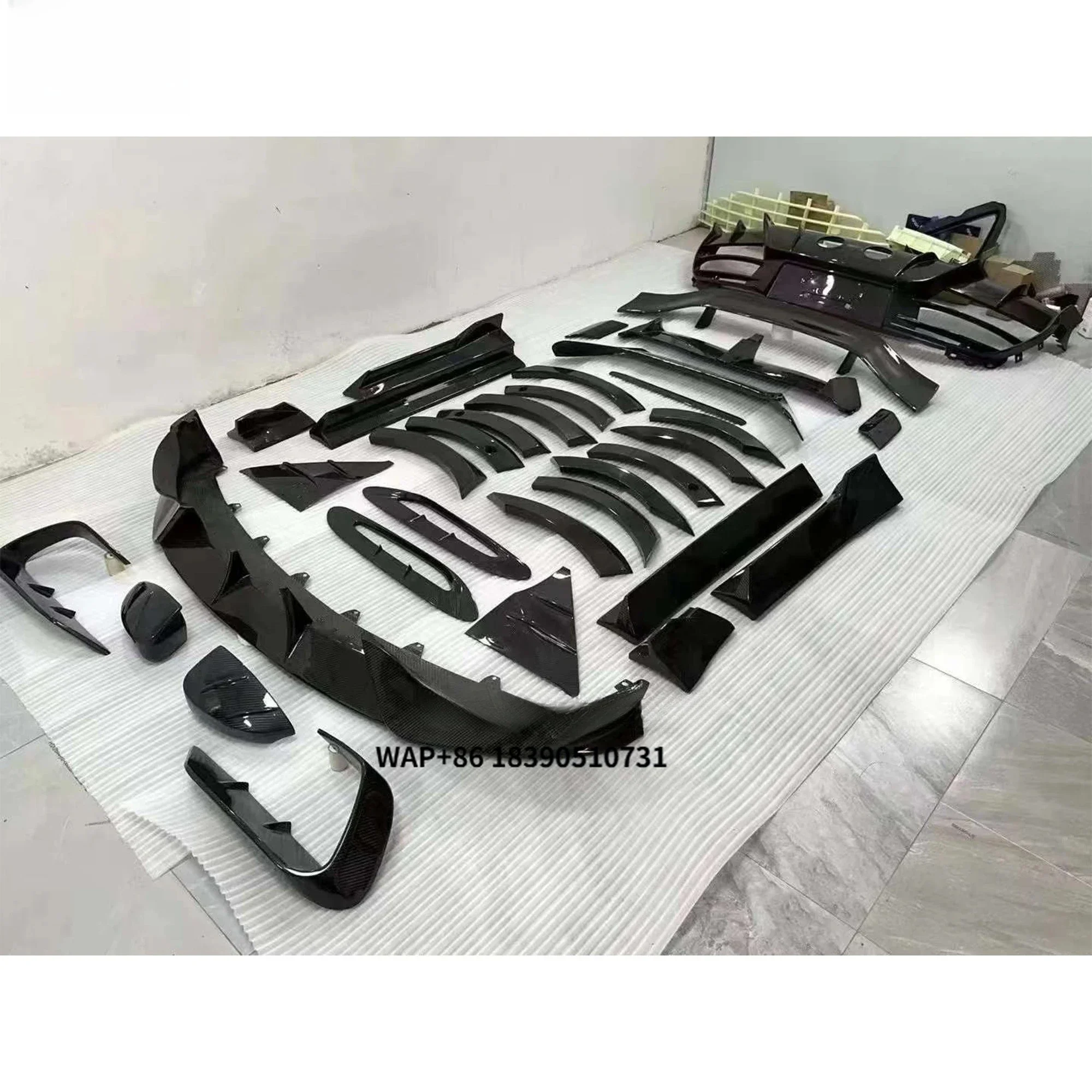 New Arrival Mansori Style Dry Partial Carbon Fiber Body Kit With Front Lip Rear Bumper Exhaust for Aston Martin DBX 2024