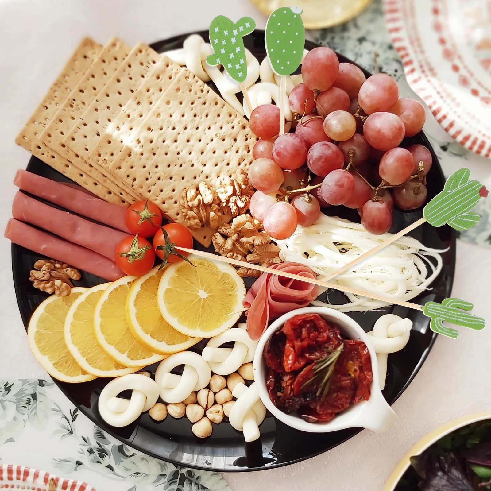 

100Pcs Fruit Picks Disposable Wooden Cactus Design Party Cocktail Sticks Snack Food Appetizer Forks Creative Drink Sushi Sticks