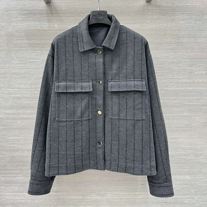 

High-quality women's spring-autumn coat with turned-up collar, single row buttons and pockets jacket 25100847