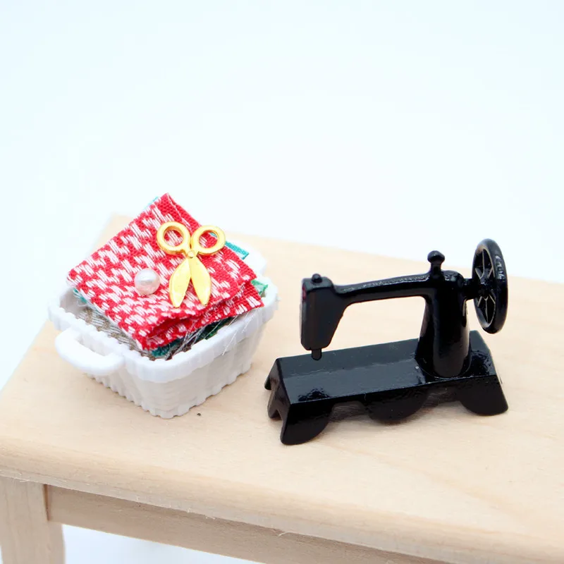 Dollhouse Vintage Desktop Sewing Machine Set Handmade Wool Mini Sewing Creative Miniature Furniture Moulds Home Decor Decoration