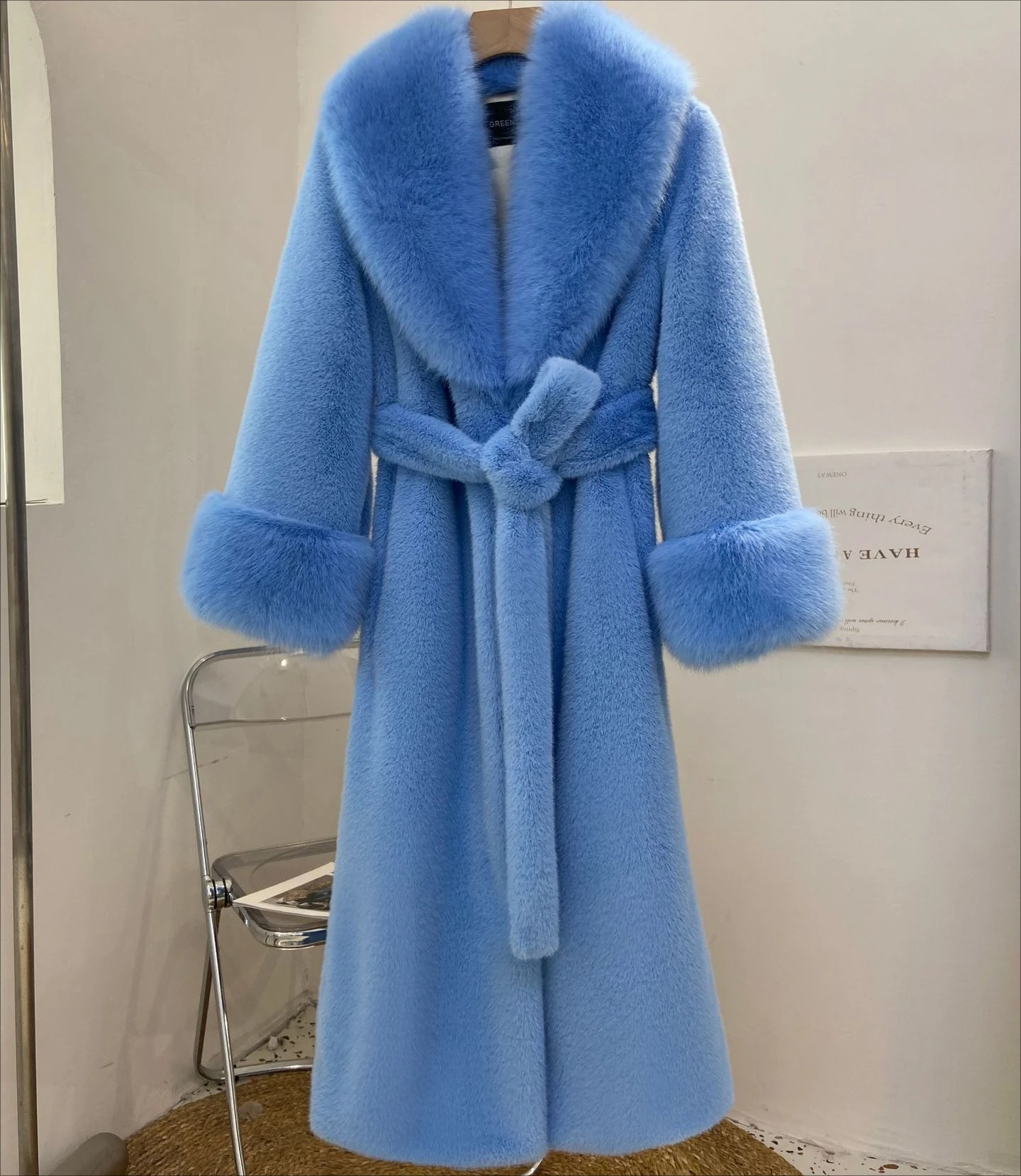 معاطف نسائية من فرو الثعلب الصناعي معطف طويل متين بياقة من الفرو وأكمام طويلة بغرز مفتوحة سميكة وفضفاضة أنيقة غير رسمية لخريف وشتاء 2025 #1