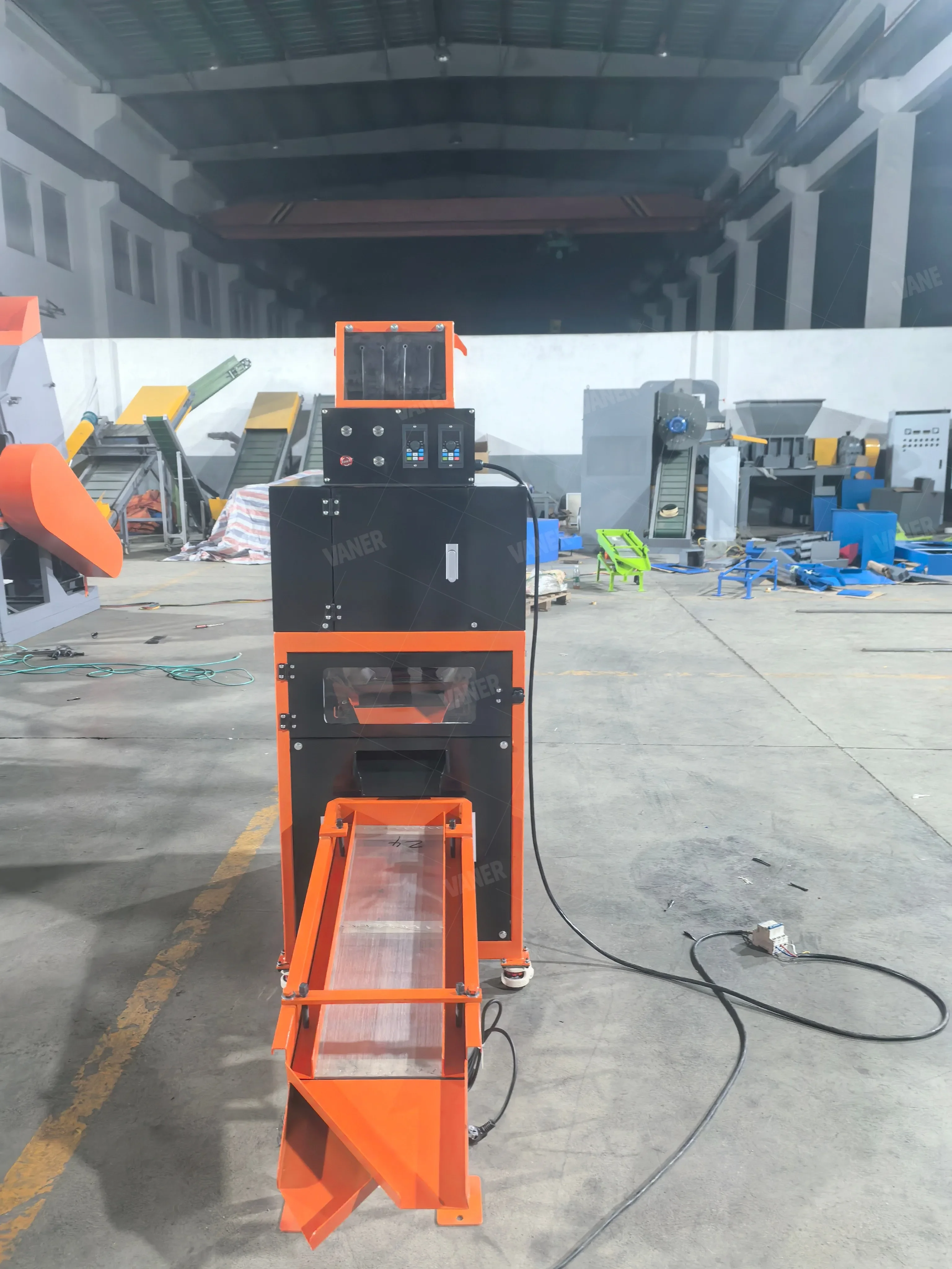 Best Selling Small Copper Cable Shredder Network Cable Recycling Machine Copper/Aluminum Wire Granulator For UK