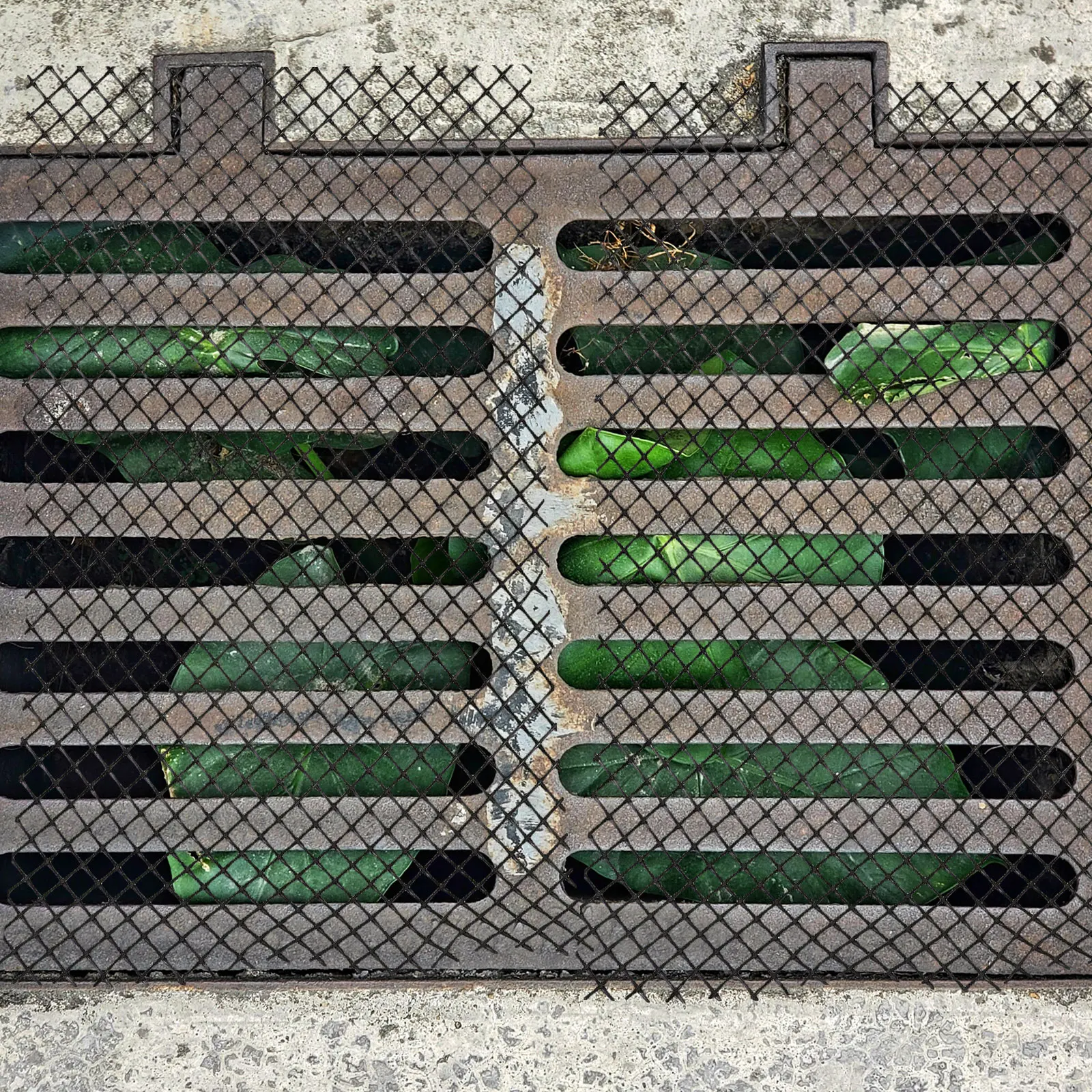 

Drainage Guard Net Gutter Protector Durable Mesh Lightweight Reusable PP Material Leaf Guards Gutters Balcony Garden Application