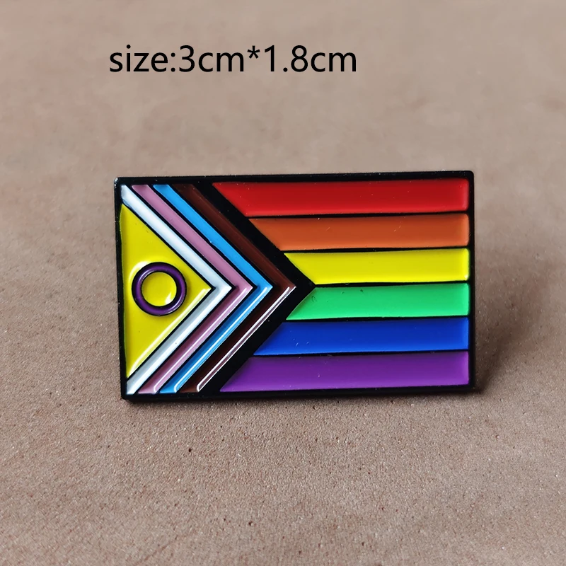 Couple Enamel Brooches, Various Patterned Flags, Brooches, Enamel Pins, Badges, Clothes, Schoolbags, Backpacks and Accessories